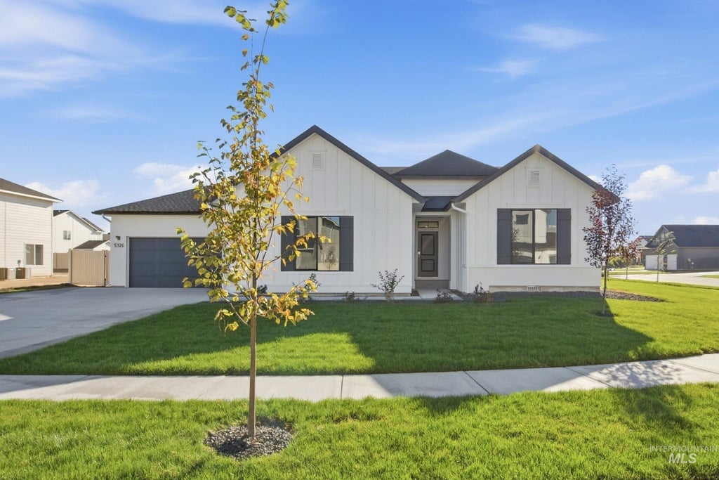 Photo of 5326 S Big Jacks Creek Ave, Nampa, ID 83686 (MLS # 99000954)