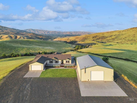 Photo of 11375 Timber Butte Rd, Sweet, ID 83670 (MLS # 98995451)