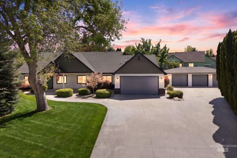 Photo of 2425 S Morning Sun Crt CT, Nampa, ID 83686 (MLS # 98984980)