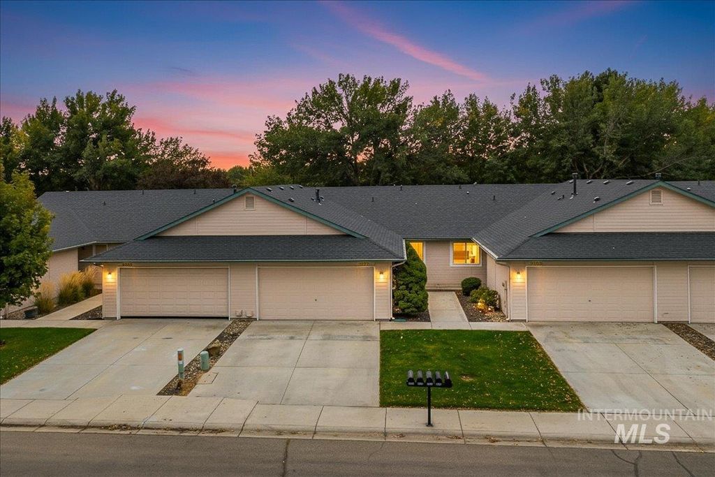 Photo of 9277 W Shoup Avenue, Boise, ID 83709 (MLS # 98963759)