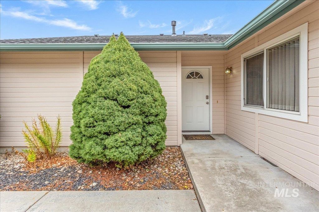 Photo of 9277 W Shoup Avenue, Boise, ID 83709 (MLS # 98963759)