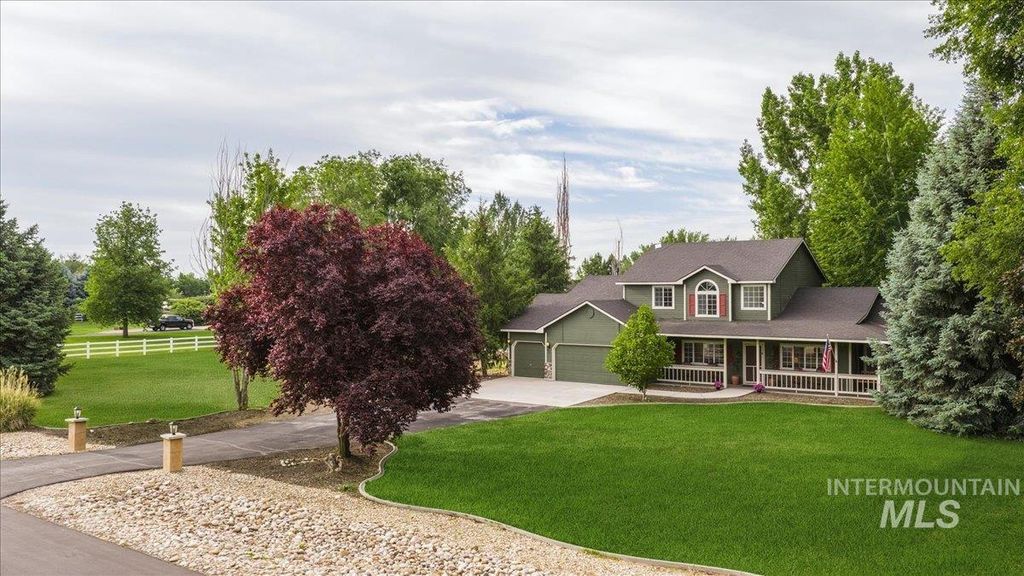 Photo of 8675 Vic Ln, Middleton, ID 83644 (MLS # 98988363)