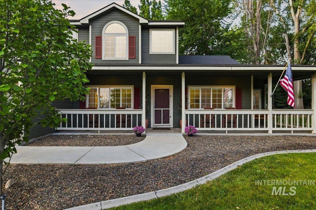 Photo of 8675 Vic Ln, Middleton, ID 83644 (MLS # 98988363)