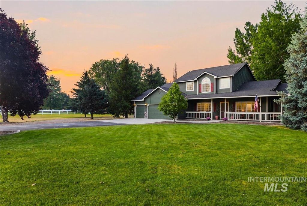 Photo of 8675 Vic Ln, Middleton, ID 83644 (MLS # 98988363)