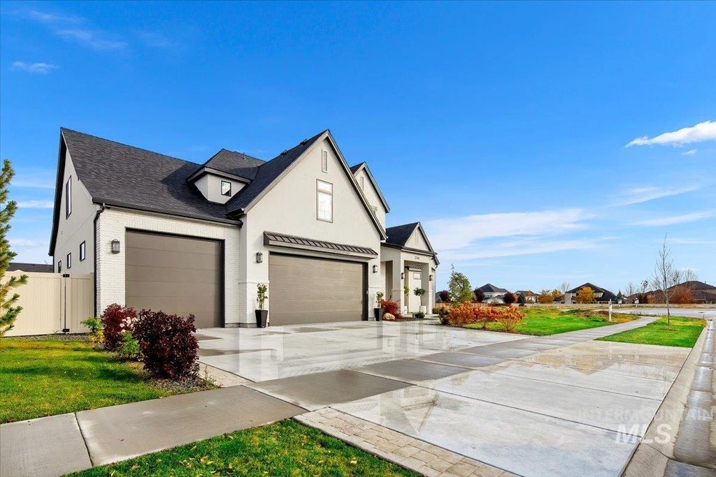 Photo of 2546 N Heirloom Ave, Eagle, ID 83616 (MLS # 98967024)