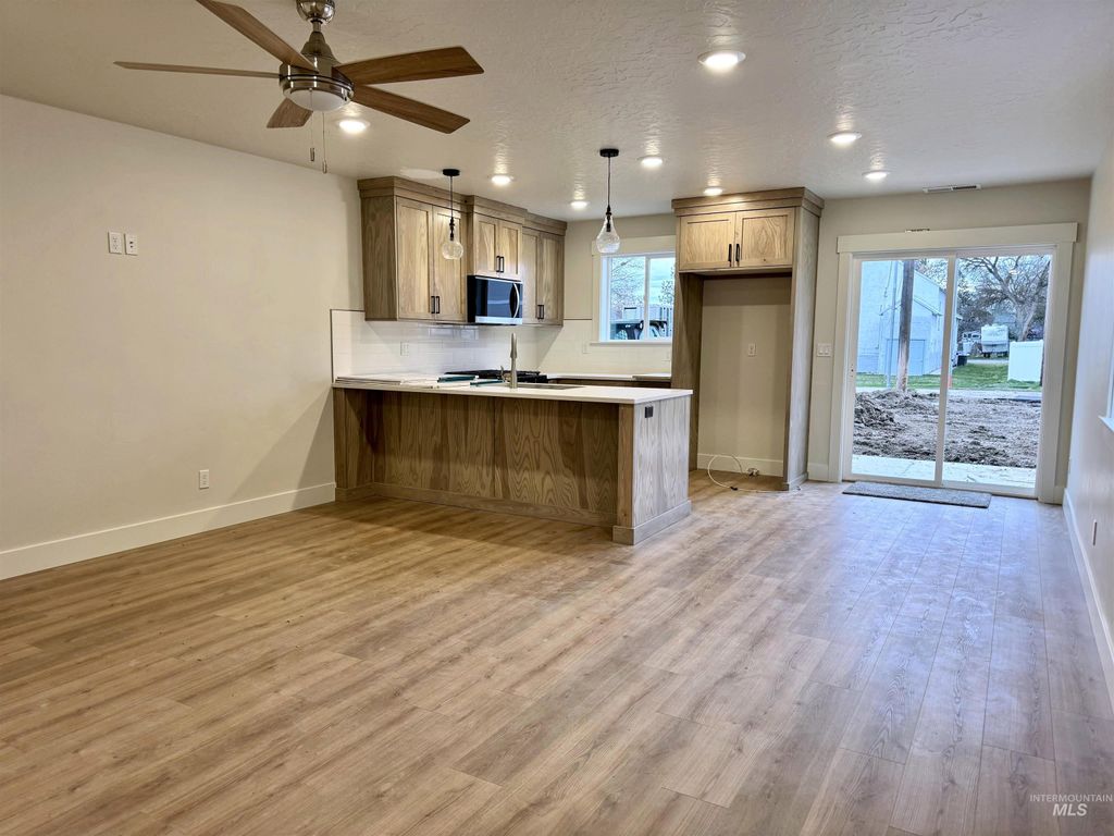 Photo of 108 Holly Ave #Duplex, New Plymouth, ID 83619 (MLS # 98980582)