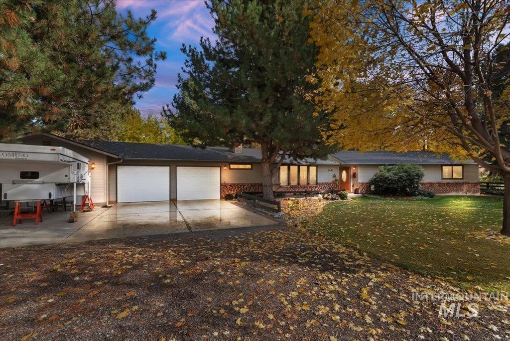 Photo of 2652 Cherry Circle, Emmett, ID 83617 (MLS # 98967336)