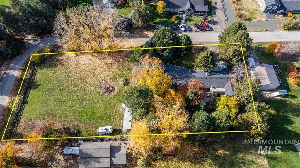 Photo of 2652 Cherry Circle, Emmett, ID 83617 (MLS # 98967336)