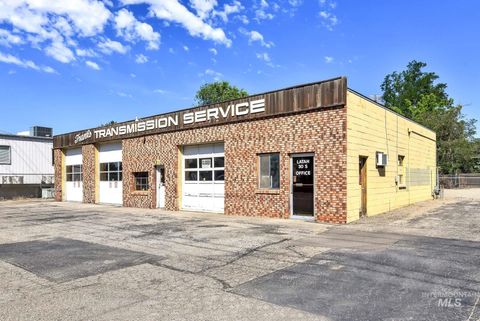 Photo of 30 S Latah St, Boise, ID 83705 (MLS # 98959417)