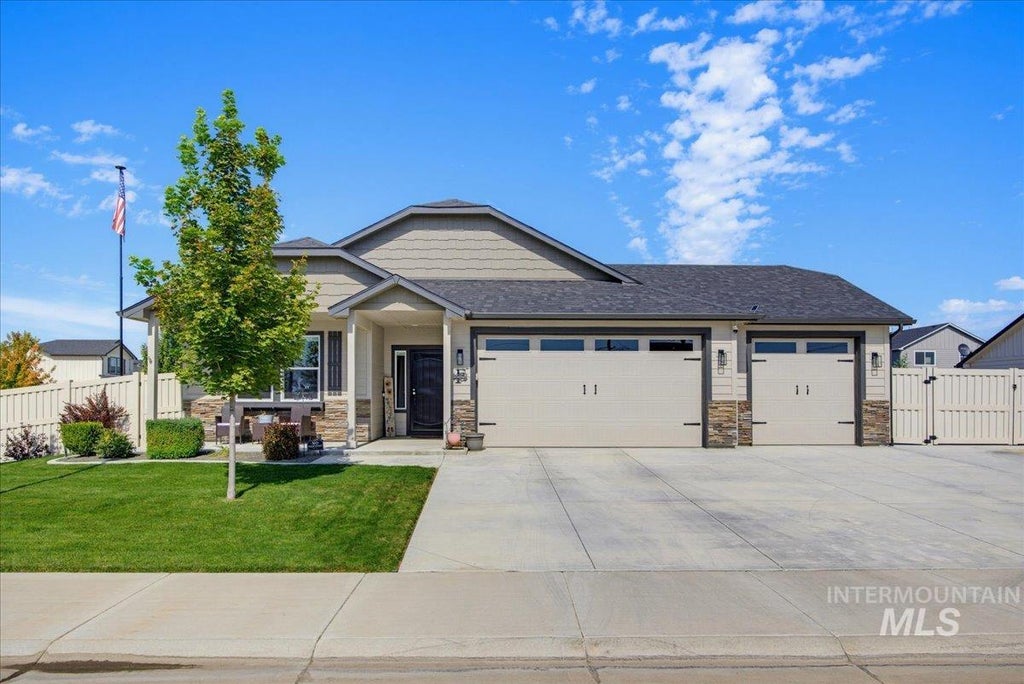 Photo of 11444 Queensland Dr, Caldwell, ID 83605 (MLS # 99002083)