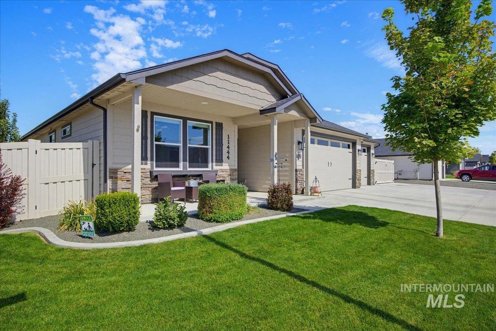 Photo of 11444 Queensland Dr, Caldwell, ID 83605 (MLS # 99002083)