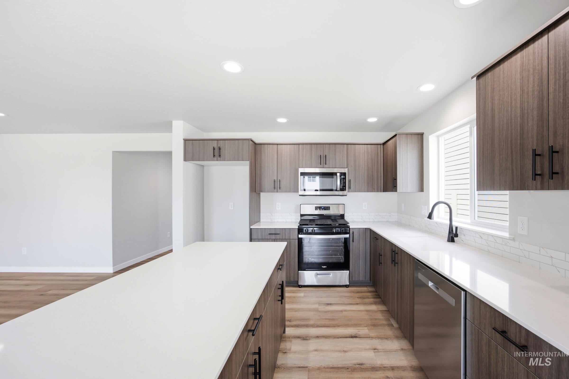 2340 W Red Jasper Dr