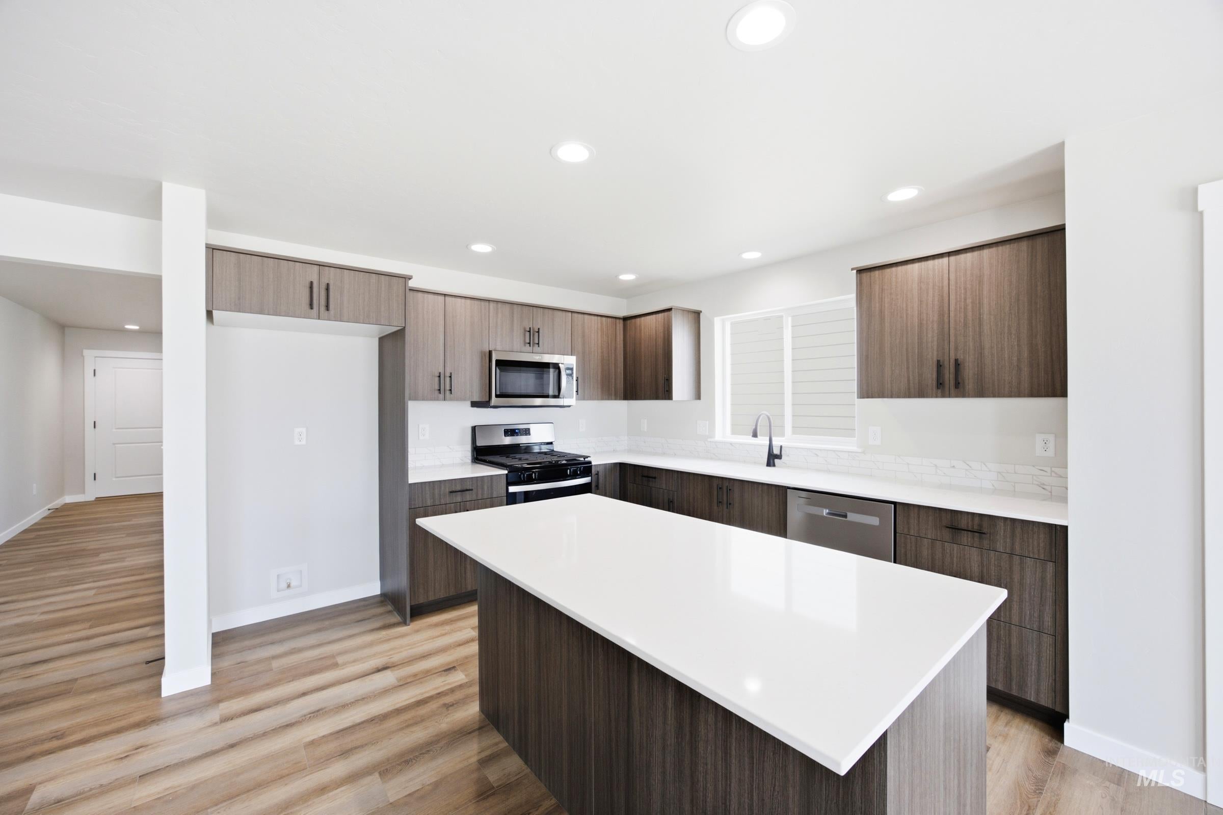 2340 W Red Jasper Dr