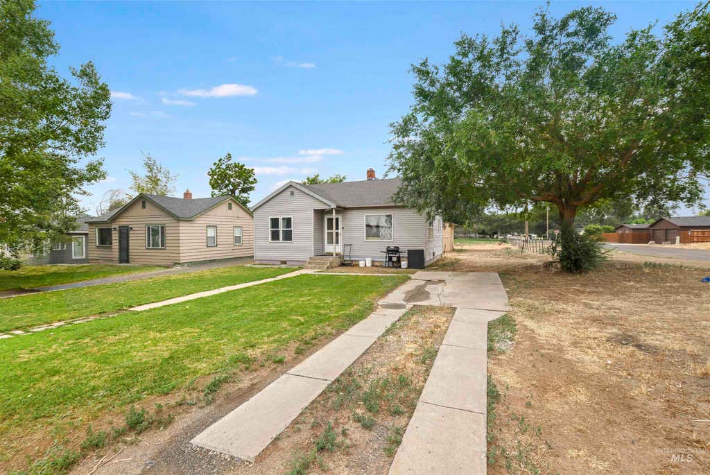 Photo of 189 7th Ave W, Wendell, ID 83355 (MLS # 98995964)