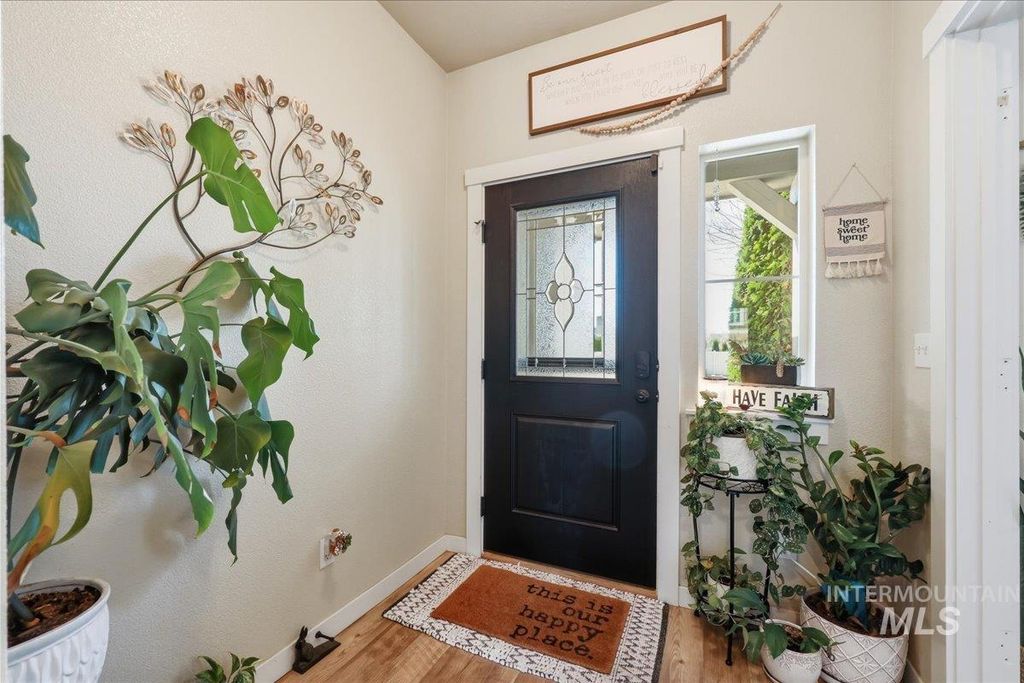 Photo of 13314 Bloomfield Dr, Caldwell, ID 83607 (MLS # 98978934)