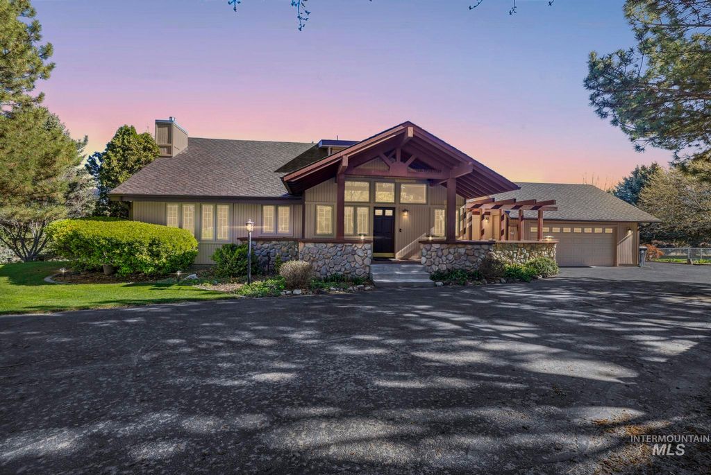 Photo of 1172 Hankins Rd N Rd, Twin Falls, ID 83301 (MLS # 98980958)