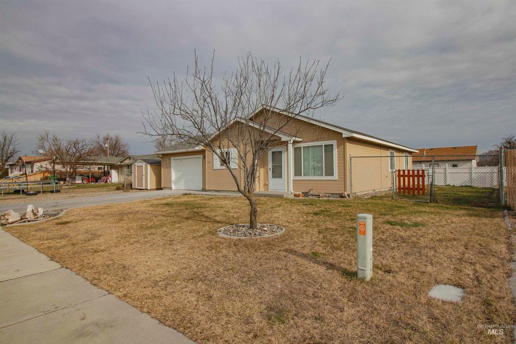 Photo of 1346 N 1st Street, Payette, ID 83661 (MLS # 98973216)