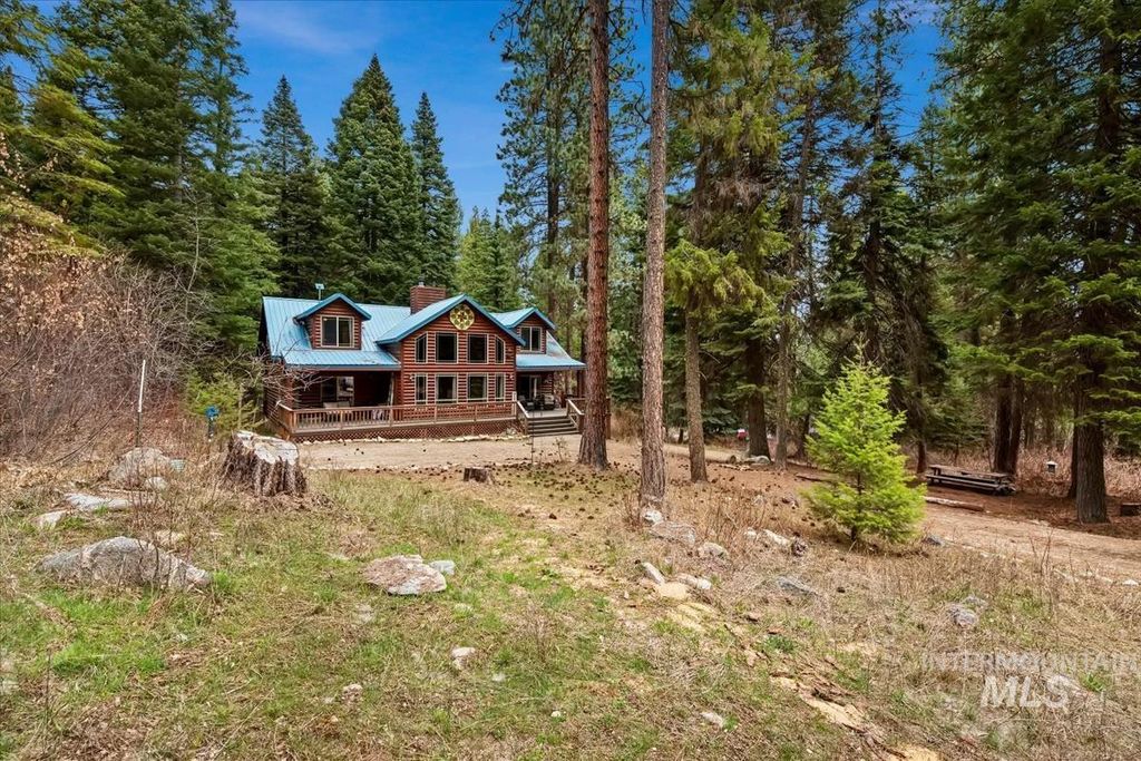 Photo of 28 Elk Run Drive, Garden Valley, ID 83622 (MLS # 98979590)