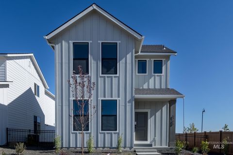 Photo of 3042 E Boulder Basin Dr, Kuna, ID 83634 (MLS # 98968196)