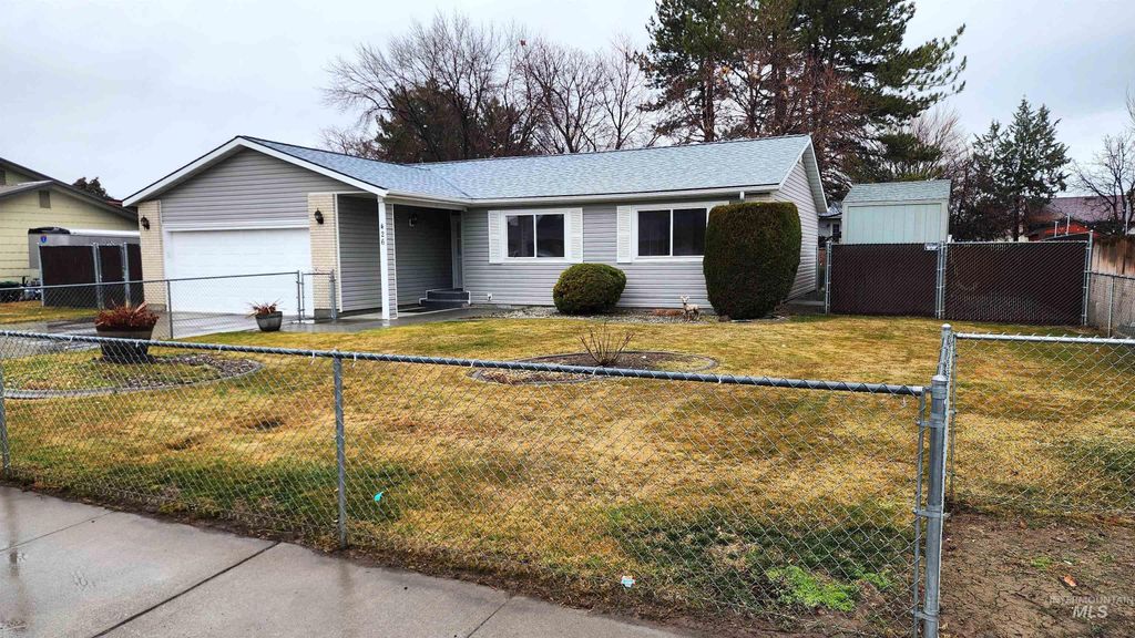 Photo of 426 Ridgeway Drive, Twin Falls, ID 83301 (MLS # 98979233)