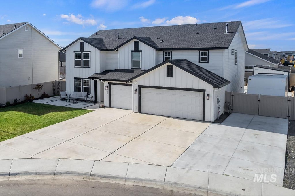 Photo of 553 Limerick Ct, Middleton, ID 83644 (MLS # 99005194)