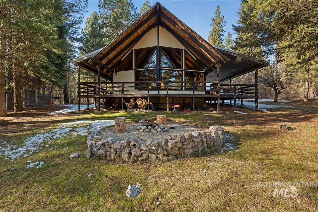 Photo of 20 North Trail, Garden Valley, ID 83622 (MLS # 98972590)