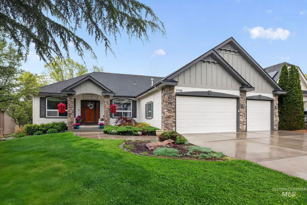 Photo of 2598 E Greenbrook Dr, Eagle, ID 83616 (MLS # 98982277)