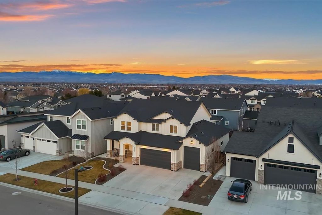 Photo of 6092 S Thumbelina Ave, Meridian, ID 83642 (MLS # 98976503)