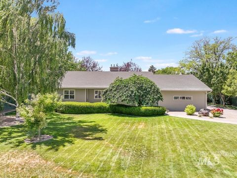 Photo of 429 Buchanan St, Twin Falls, ID 83301 (MLS # 98992143)