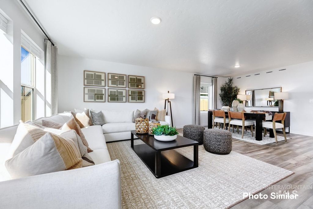 Photo of 18458 N Sparkleberry Ave, Nampa, ID 83687 (MLS # 98963859)