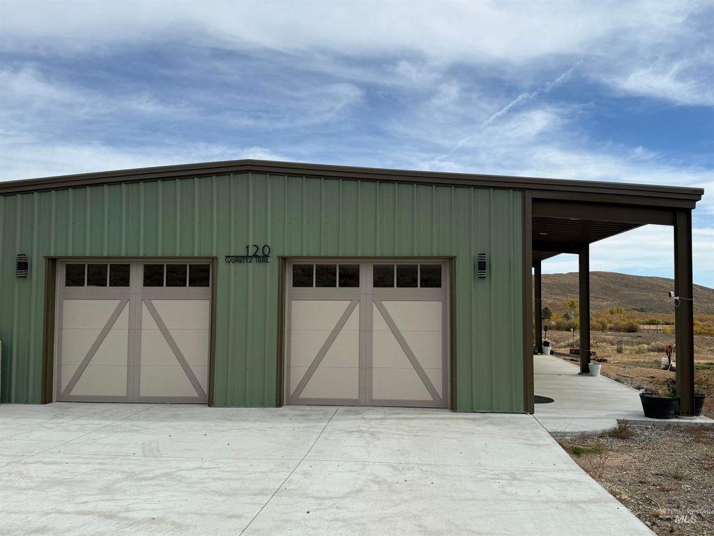 Photo of 120 Quarter Trail, Fairfield, ID 83327 (MLS # 98965880)