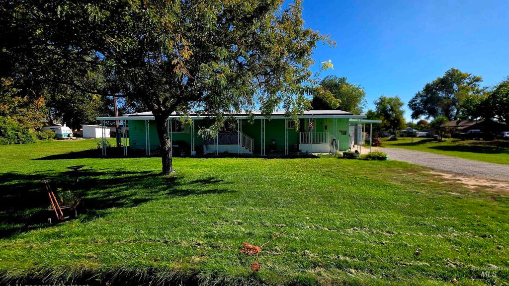 Photo of 1610 S Midland Blvd, Nampa, ID 83686 (MLS # 98964608)