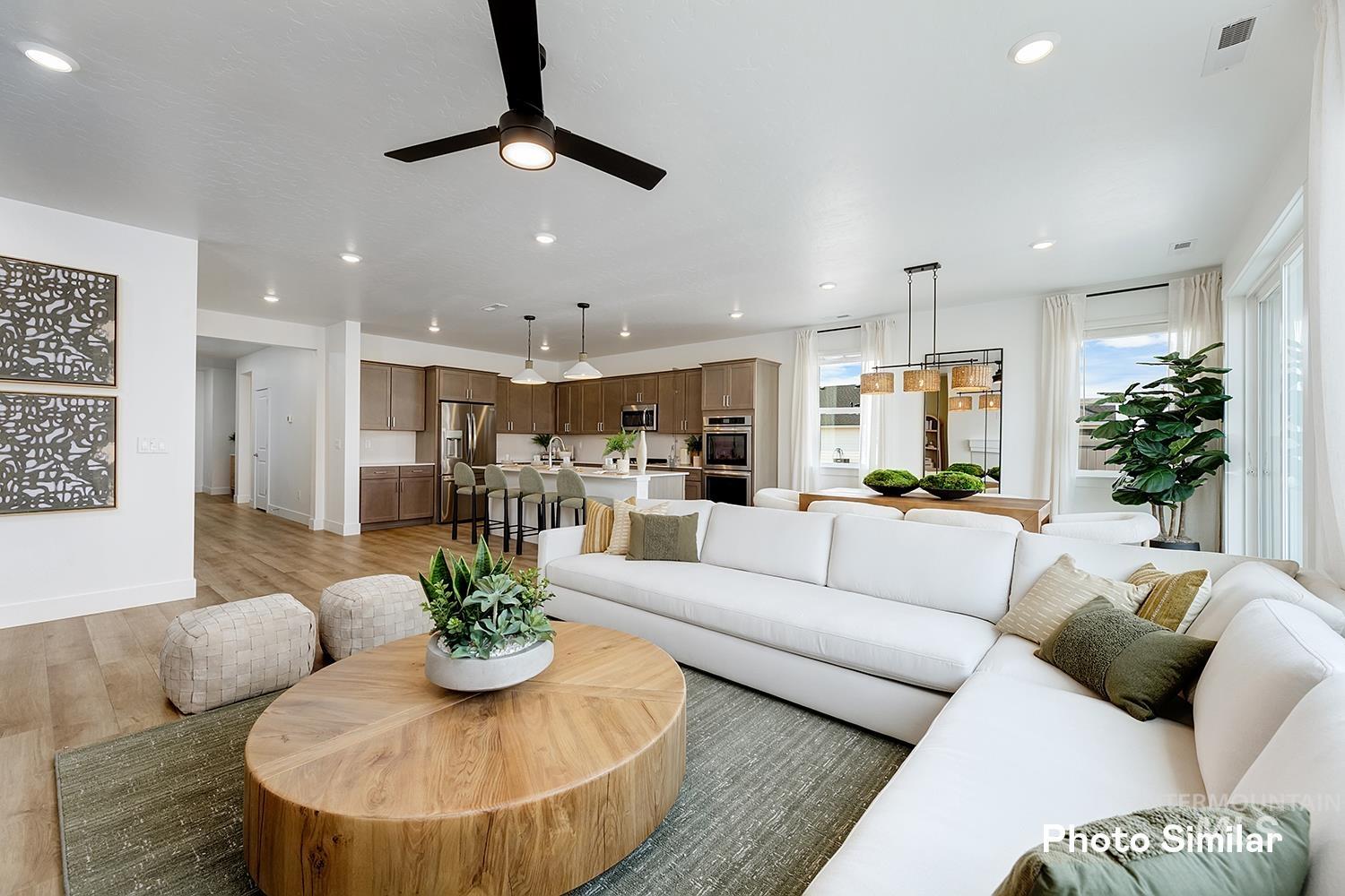 7049 N Daisy Teal Ave