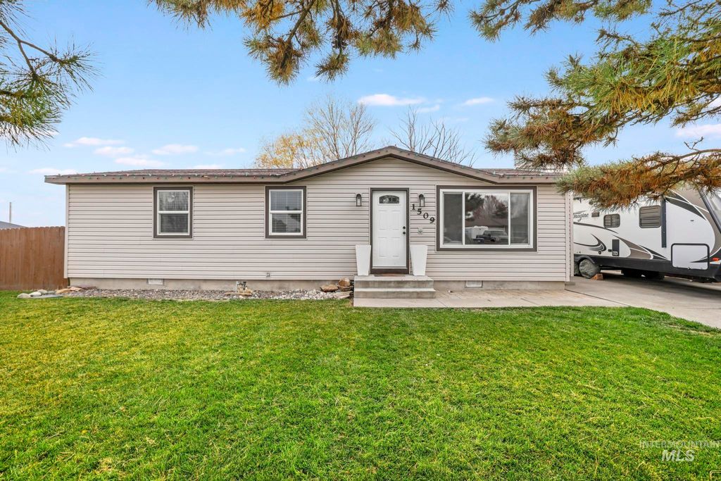 Photo of 1509 Aspen St, Twin Falls, ID 83301 (MLS # 98967973)