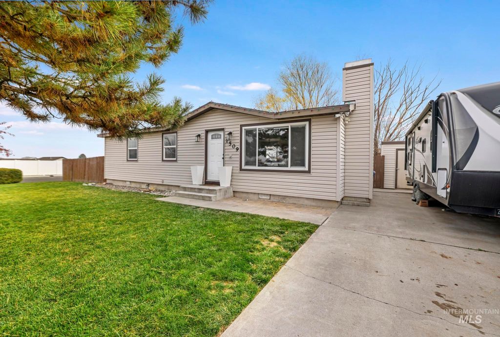 Photo of 1509 Aspen St, Twin Falls, ID 83301 (MLS # 98967973)