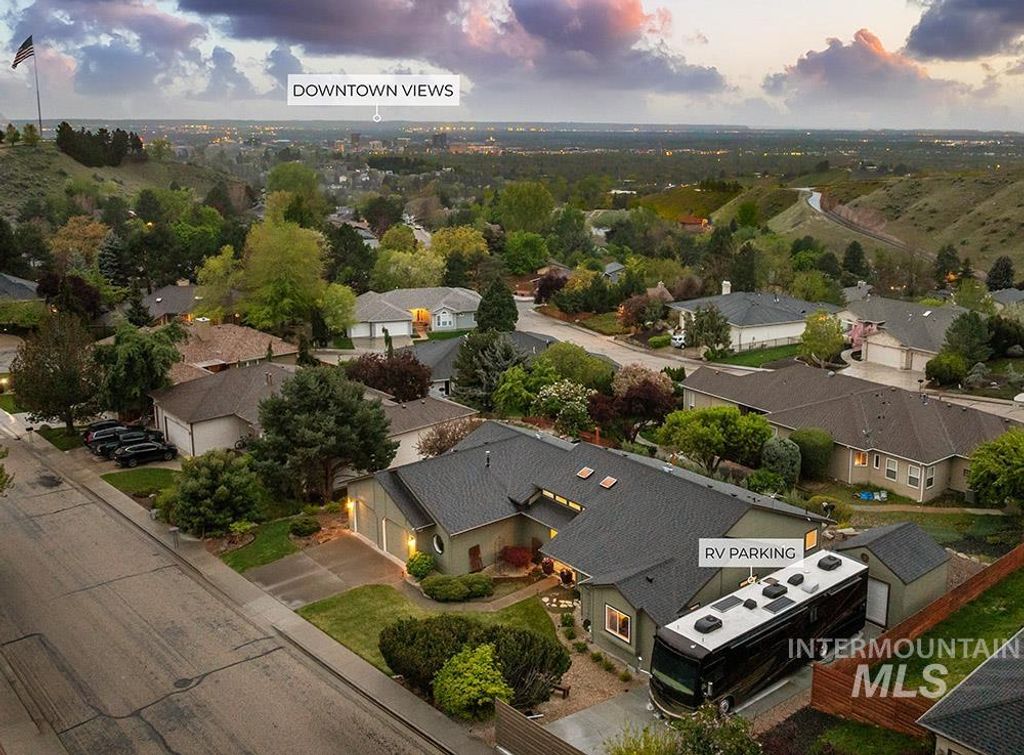 Photo of 4163 N La Fontana Way, Boise, ID 83702 (MLS # 98982387)