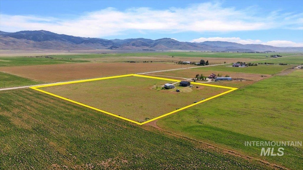 Photo of 161 E 200 N, Fairfield, ID 83327 (MLS # 98988944)