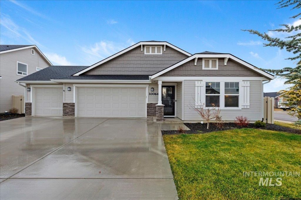 Photo of 10064 W Gladiola St, Star, ID 83669 (MLS # 98975405)