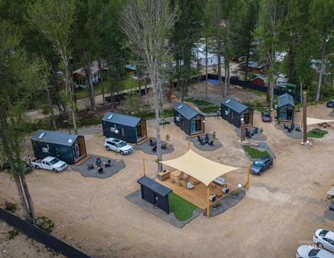 Photo of 102 Cottonwood St, Idaho City, ID 83631 (MLS # 98985893)