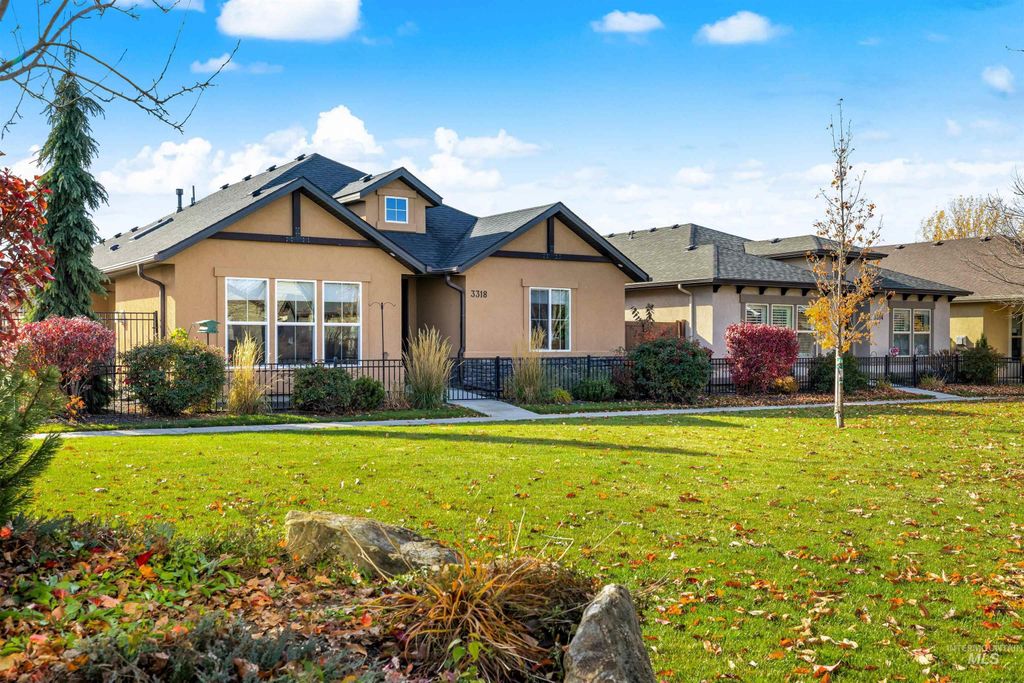 Photo of 3318 N Park Crossing Ave, Meridian, ID 83646 (MLS # 98971670)