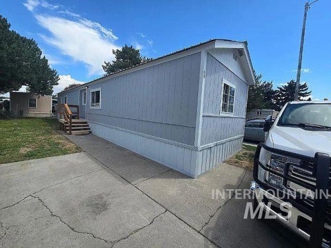 Photo of 281 Caswell Ave W #e3 AVE, Twin Falls, ID 83301 (MLS # 99000469)