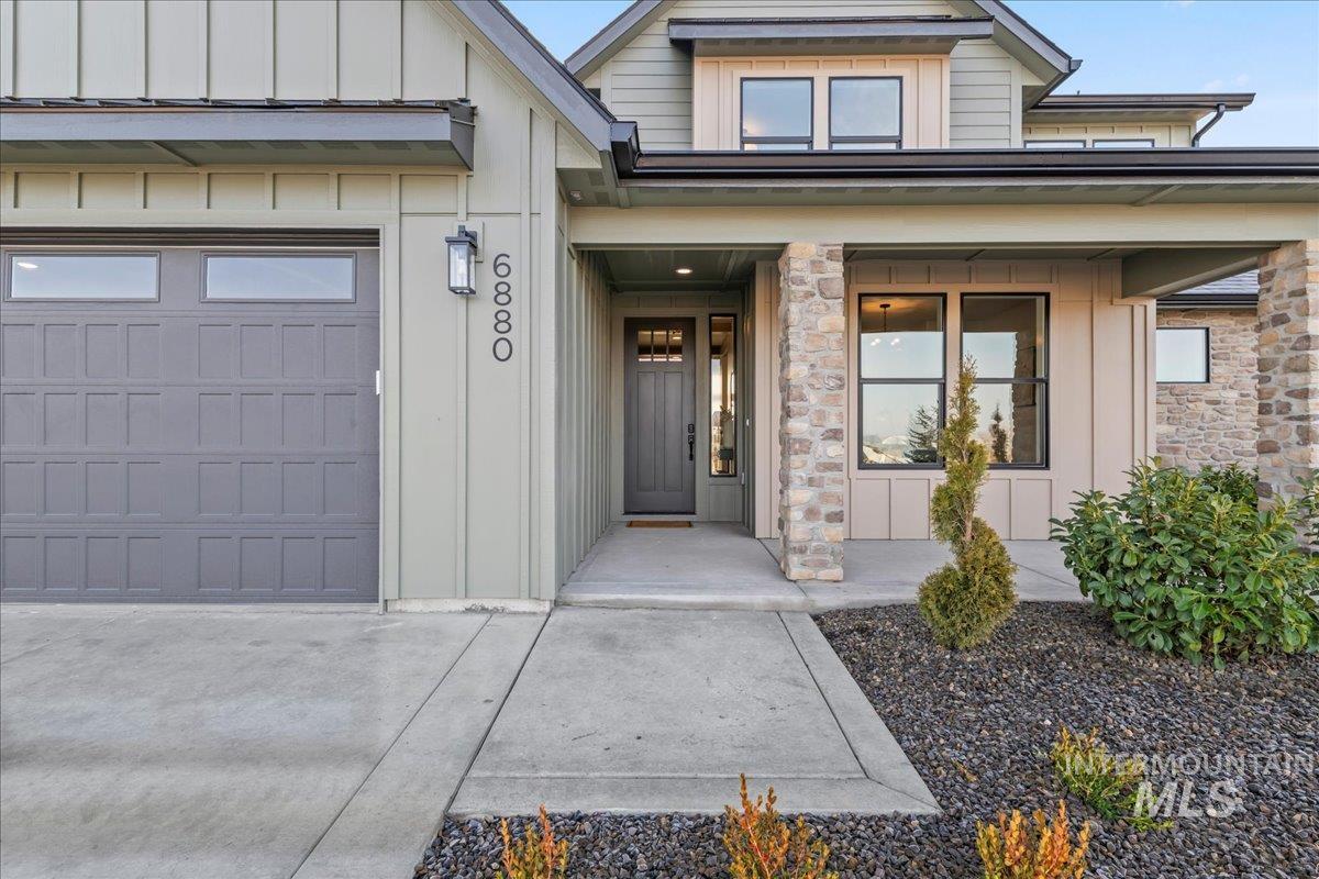 6880 E Chicken Hawk Loop