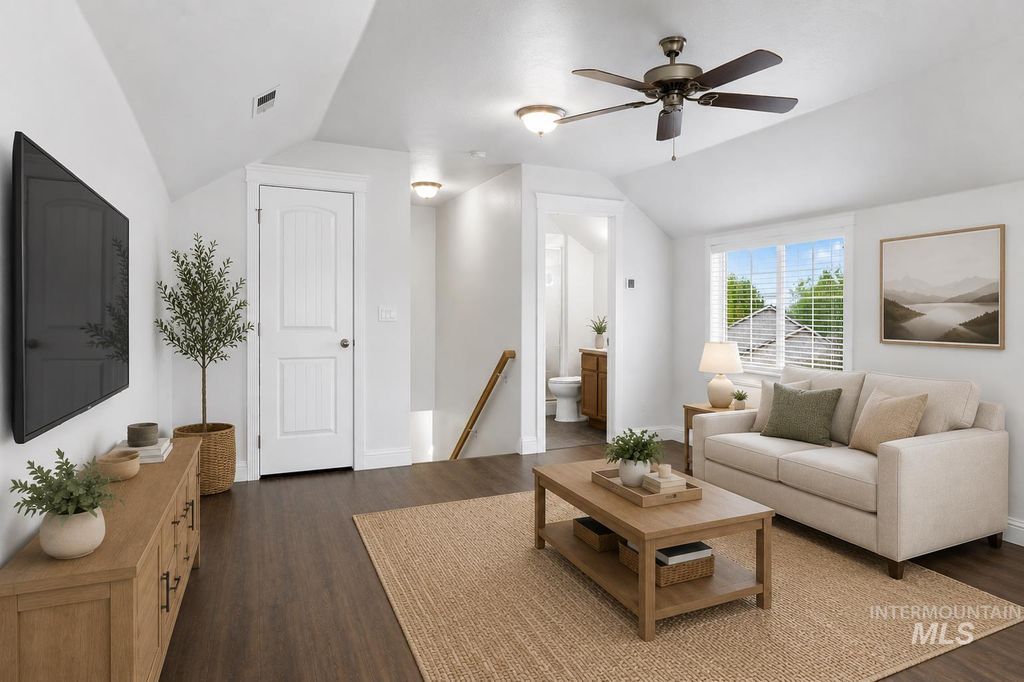 Photo of 10618 Rain Springs Street, Nampa, ID 83686 (MLS # 98988668)