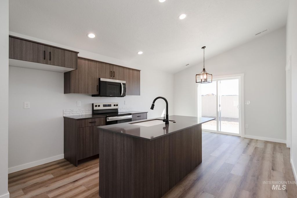 Photo of 5490 S Bittercreek Ave, Meridian, ID 83642 (MLS # 98975513)