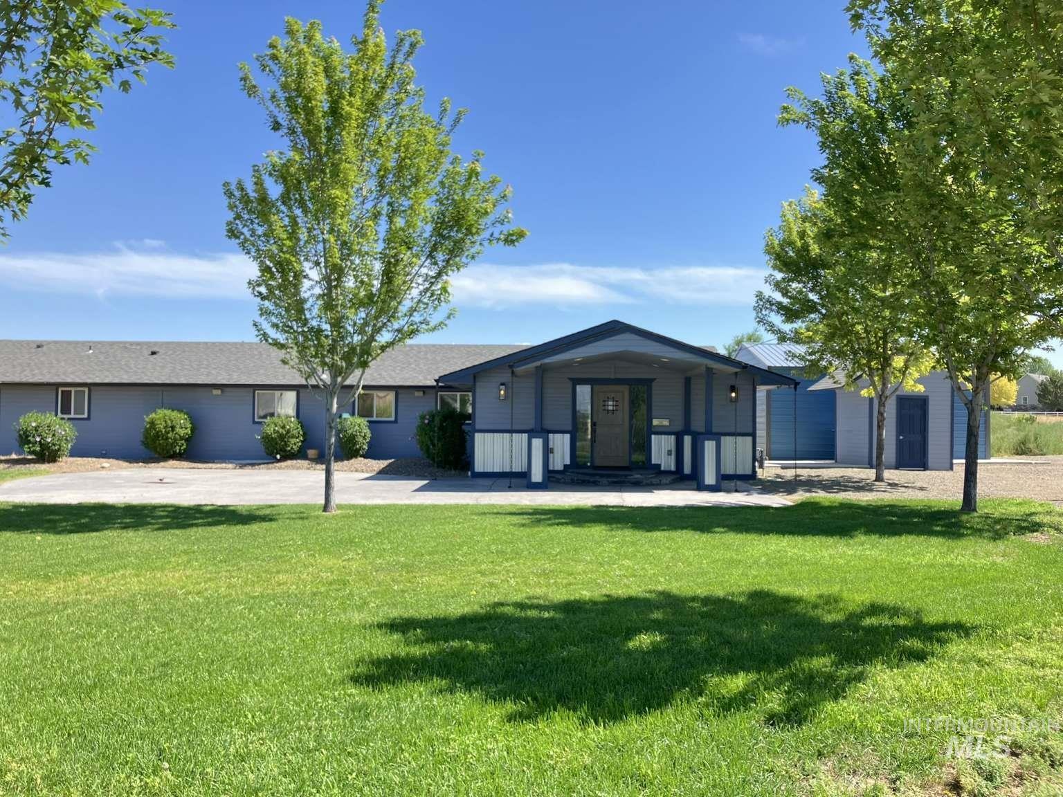 10510 W La Grange Ln