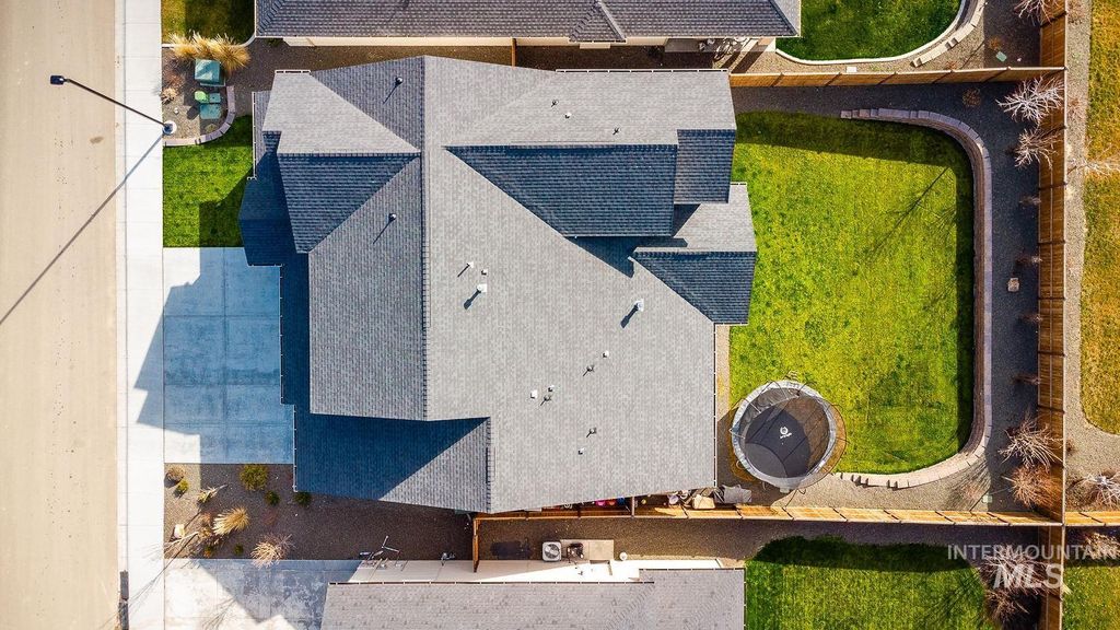 Photo of 205 S Sunniva Ave, Kuna, ID 83634 (MLS # 98977758)