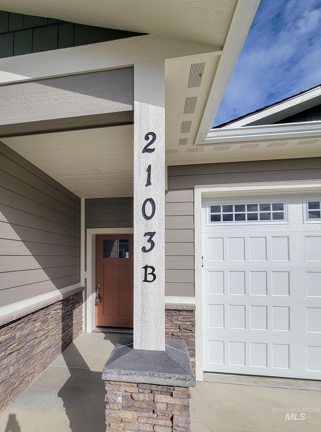 Photo of 2103 Alder #B, Lewiston, ID 83501 (MLS # 98940563)