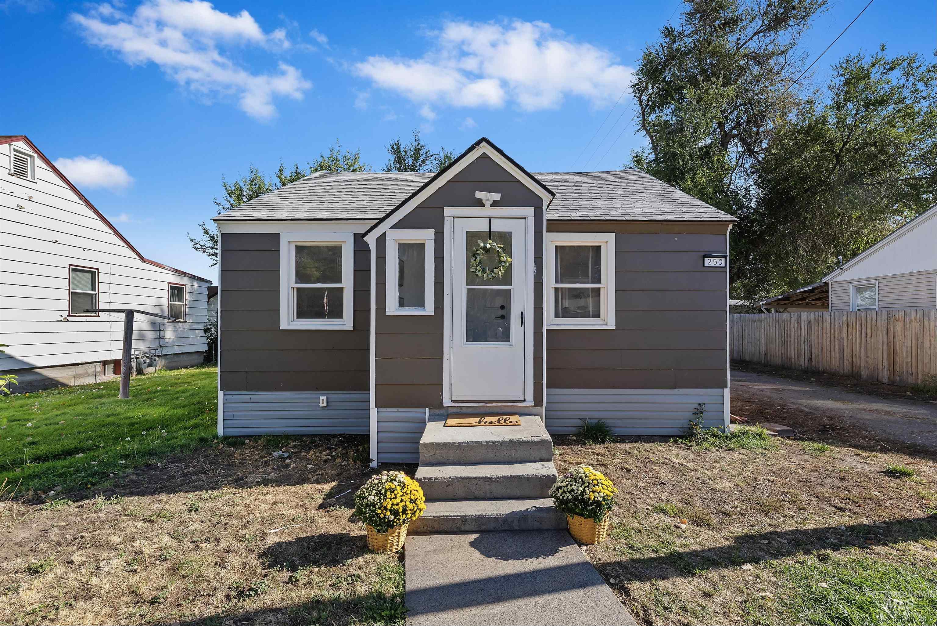 250 N 3rd West, Mountain Home, Idaho image 1