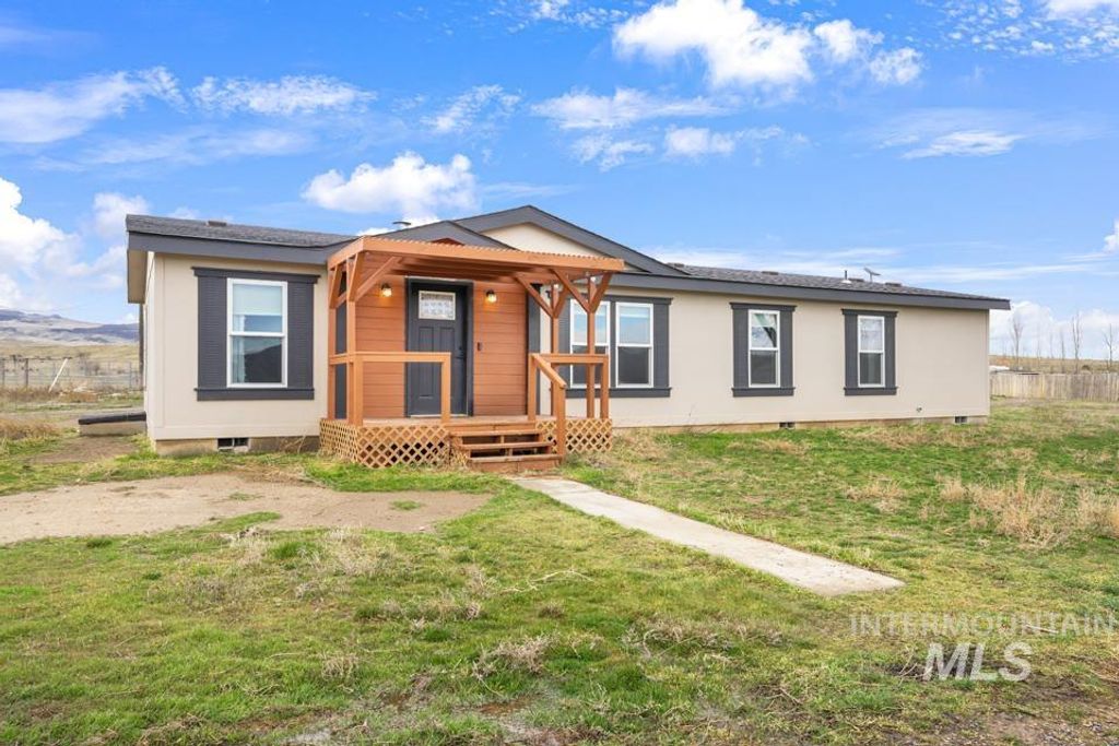 Photo of 9446 Wright Rd, Melba, ID 83641 (MLS # 98976076)