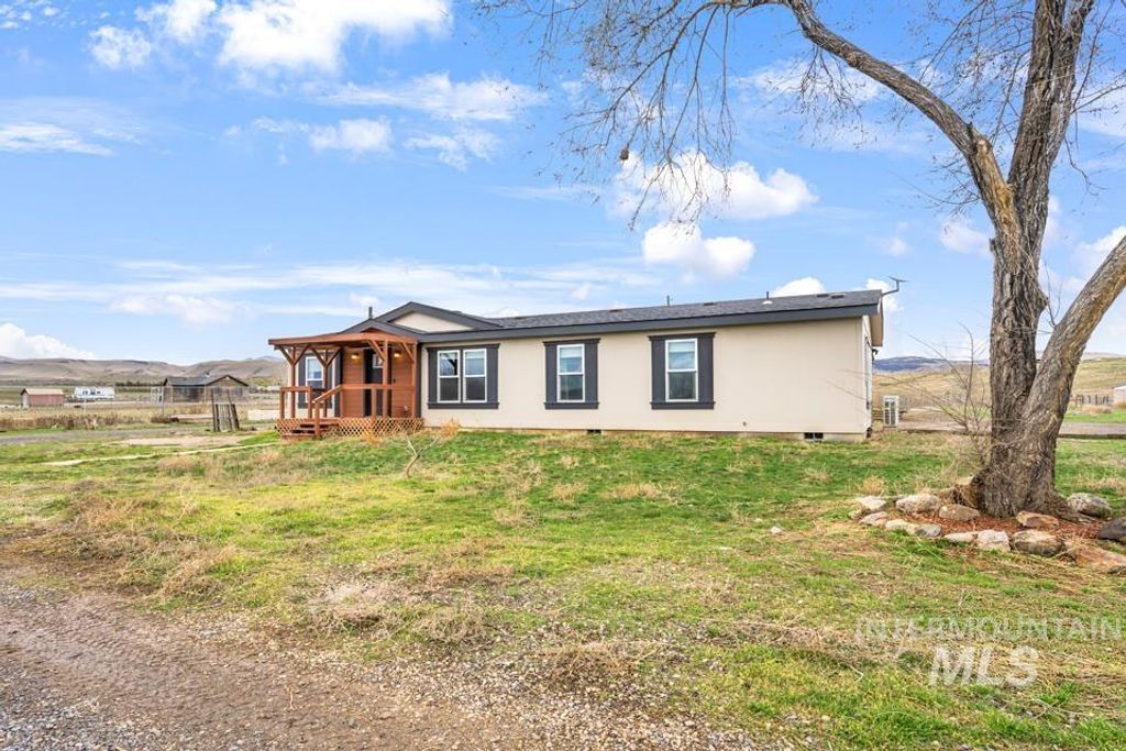 Photo of 9446 Wright Rd, Melba, ID 83641 (MLS # 98976076)